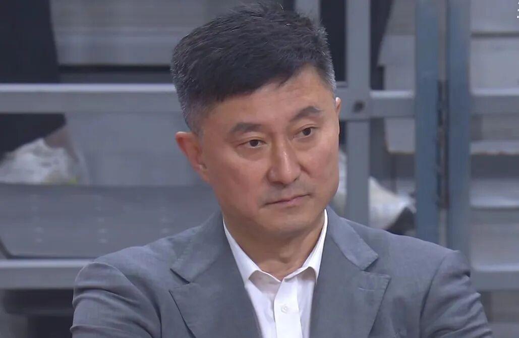 乐鱼体育APP-广东男篮9分完胜，胡明轩决胜时刻建功，萨姆纳39分谷泽浴23+12